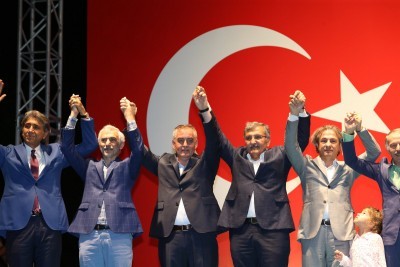 Taksim'deki "Demokrasi Nöbeti"ne 2. Bölge Belediye Başkanları Desteği