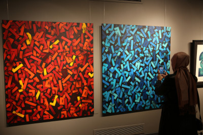 “100 Sanatçı 100 Eser” sergisi sanatseverlere kapılarını açtı