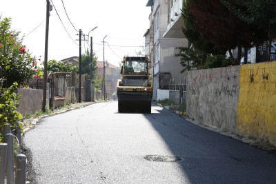  Eyüpsutan'da asfalt çalışmaları tüm hızıyla sürüyor