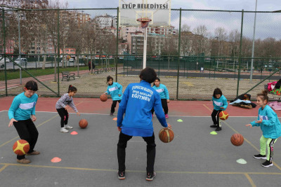 Kış Spor Okulları'nda kayıtlar başladı Kış Spor Okulları'nda kayıtlar başladı