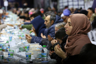 Eyüpsultan'da 7'den 77'ye aynı gönül sofrasında Ramazan bereketi