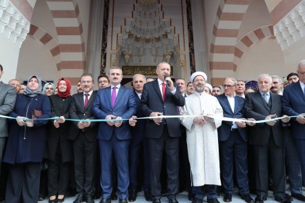 Cumhurbaşkanı Recep Tayyip Erdoğan, Hacı Osman Torun Camii, Eyüpsultan Belediye Başkanı Deniz Köken