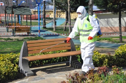 Eyüpsultan'da Corona Virüsü Riskine Karşı Parklar Dezenfekte Ediliyor