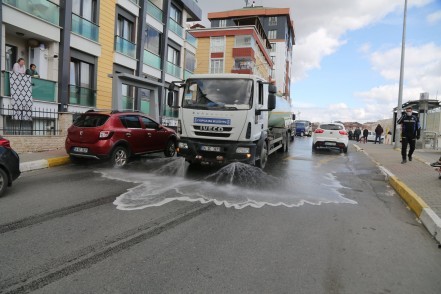 Eyüpsultan Sokak Sokak Temizlenip Dezenfekte Ediliyor