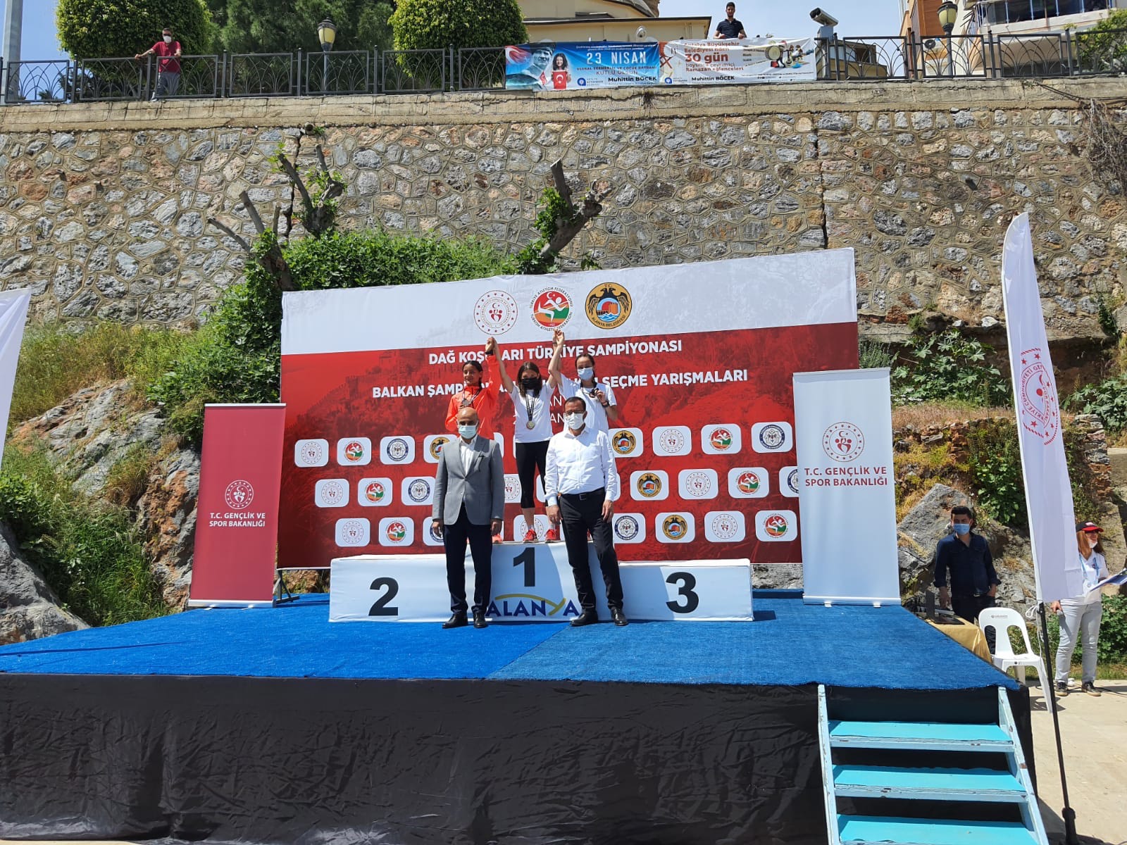 Eyüpsultanlı atlet Fadime Ayazma, Türkiye şampiyonu oldu