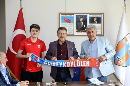 Başkan Deniz Köken Alibeyköy Spor Kulübü'nü ziyaret etti