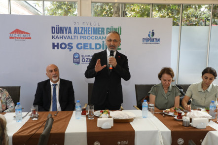 Alzheimer için “Alzheimer Gündüz Yaşam Evi”