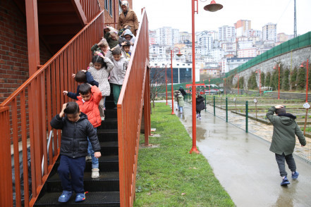 ESA öğrencilerine deprem eğitimi