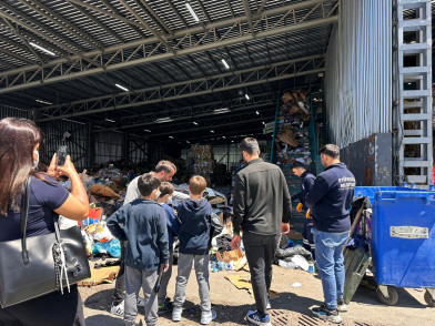 Enka Okulları öğrencileri geri dönüşümün kalbi ESAM'ı ziyaret etti