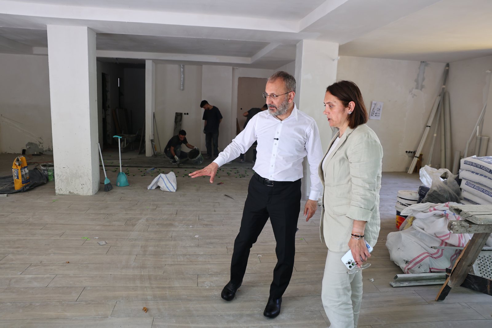 Eyüpsultan'da emeklilere özel sosyal yaşam alanı: Güzeltepe Emekliler Lokali