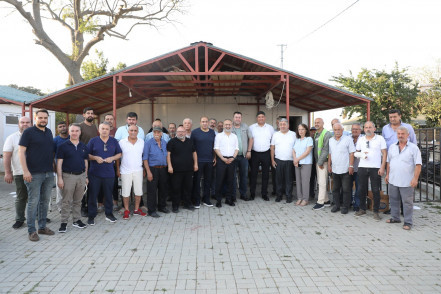 Başkan Özmen Eyüpsultan sakinlerini dinliyor Başkan Özmen Eyüpsultan sakinlerini dinliyor