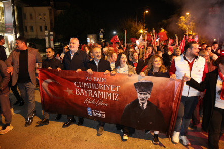 Eyüpsultan'da Cumhuriyetin 102. yıl coşkusu Eyüpsultan'da Cumhuriyetin 102. yıl coşkusu