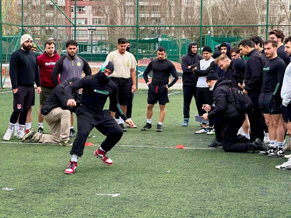 Eyüpsultan Belediyesi, A Milli Korumalı Futbol Takımı Analiz ve Ölçme Kampına Ev Sahipliği Yaptı Eyüpsultan Belediyesi, A Milli Korumalı Futbol Takımı Analiz ve Ölçme Kampına Ev Sahipliği Yaptı
