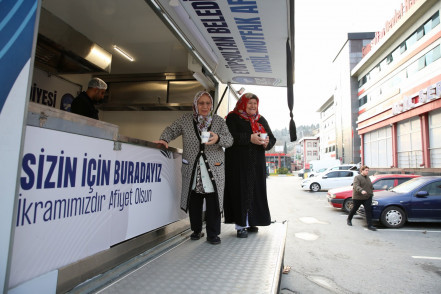 Eyüpsultan Belediyesi'nden soğuk kış günlerinde sıcak çorba ikramı