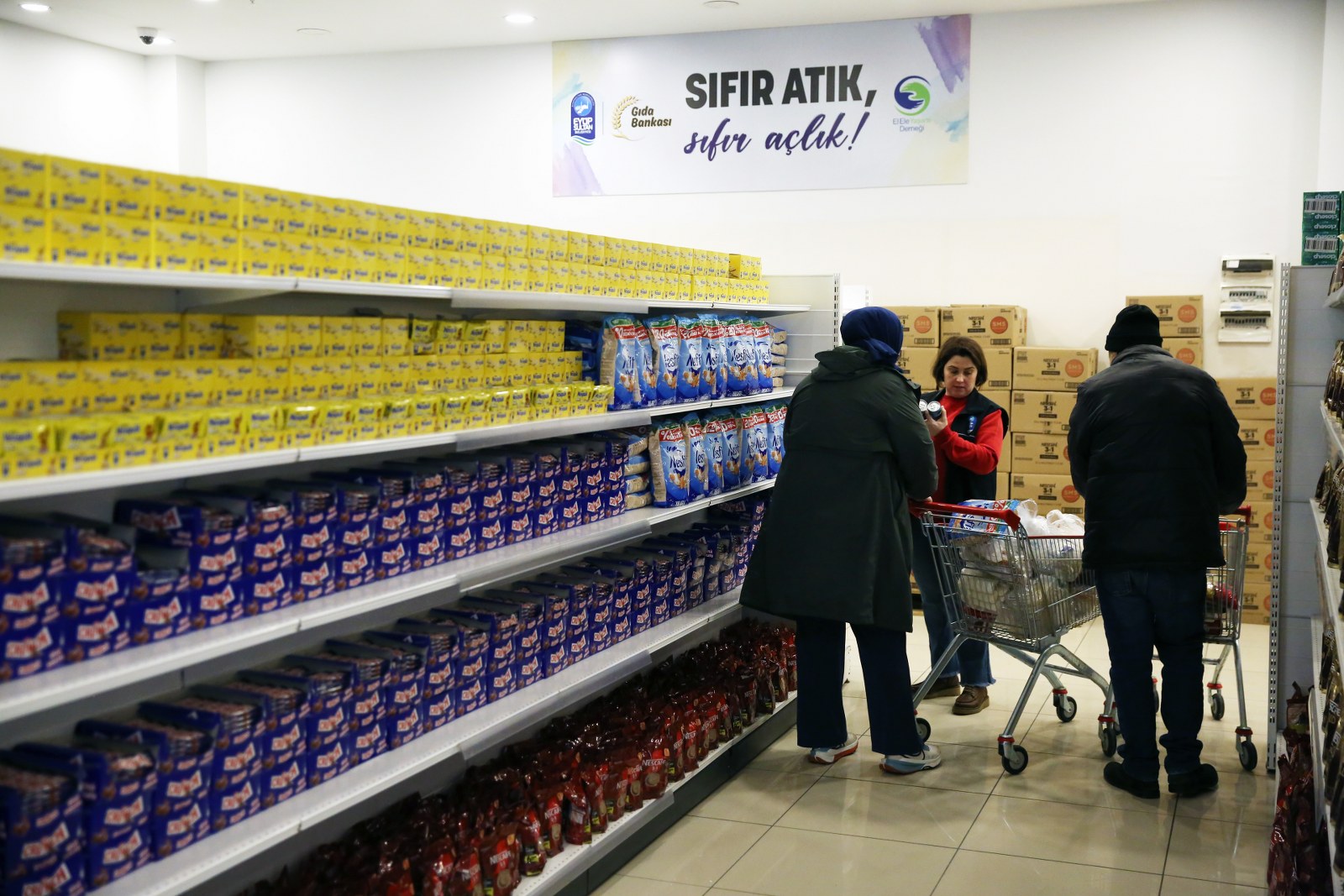 Eyüpsultan Belediyesi'nden Onurlu ve Güvenli Sosyal Yardım Modeli: Gıda Bankası