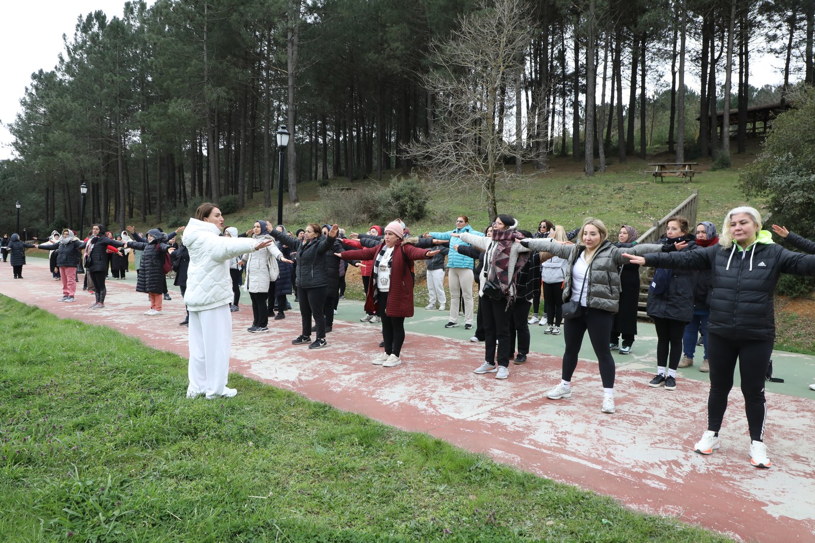 Eyüpsultan'da Kadınlar Günü'ne özel spor şenliği düzenlendi Eyüpsultan'da Kadınlar Günü'ne özel spor şenliği düzenlendi
