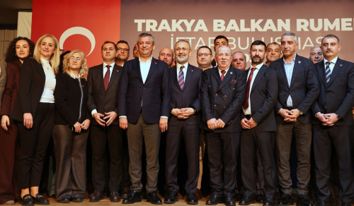 CHP Genel Başkanı Özgür Özel Eyüpsultan'da Trakya, Rumeli ve Balkanlılarla İftar Sofrasında Buluştu