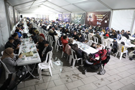 EYÜPSULTAN'DA RAMAZAN BOYUNCA BİNLERCE KİŞİ GÖNÜL SOFRALARINDA BULUŞTU