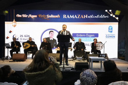 Eyüpsultan'da Ramazan'ın ruhu, musikiyle gönüllere dokunuyor