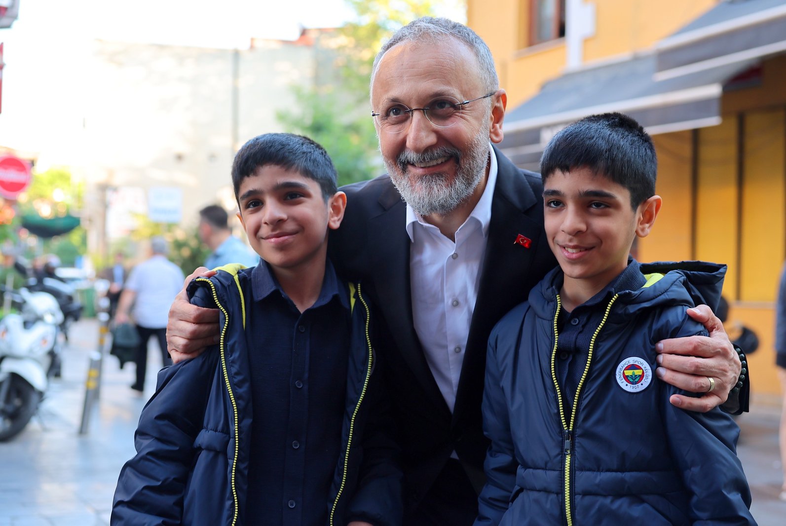 Eyüp Sultan Camii bayram namazında doldu taştı Eyüp Sultan Camii bayram namazında doldu taştı