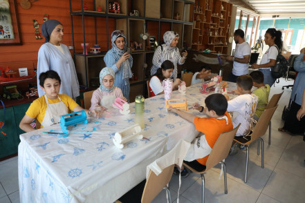 Eyüp Oyuncakları yaz tatilinde eğlenerek üretiyor