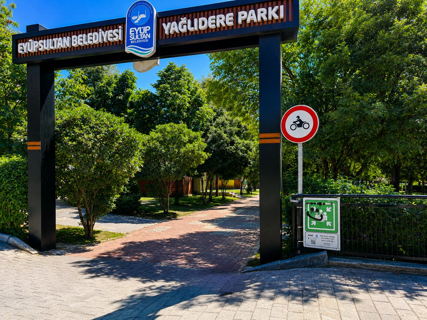 Parklara “Motosiklet Girişi Yasak” levhaları asıldı