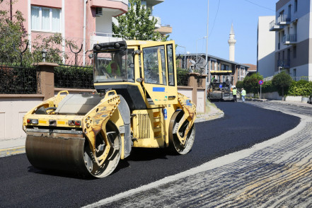 Göktürk 1. Safir Sokak'ta asfalt yenileme çalışması