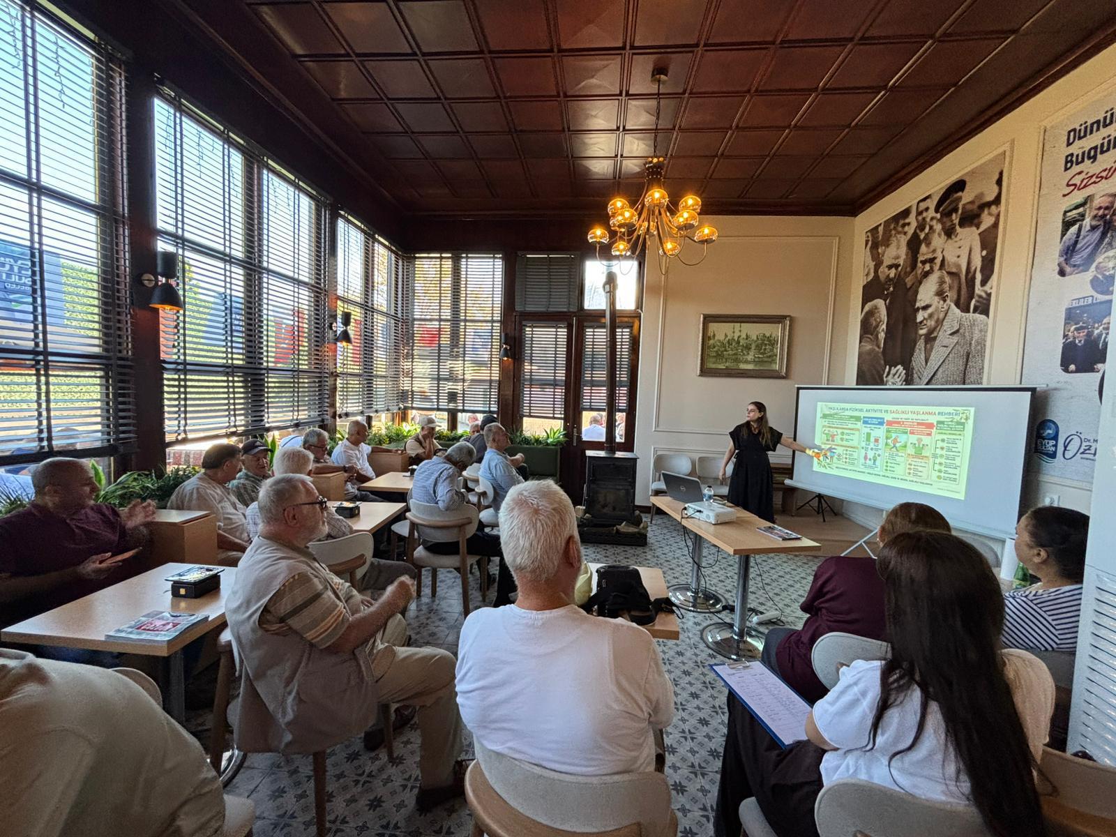 Emekliler Lokali Musiki Kafe'de Sağlıklı Yaş Alma semineri Emekliler Lokali Musiki Kafe'de Sağlıklı Yaş Alma semineri