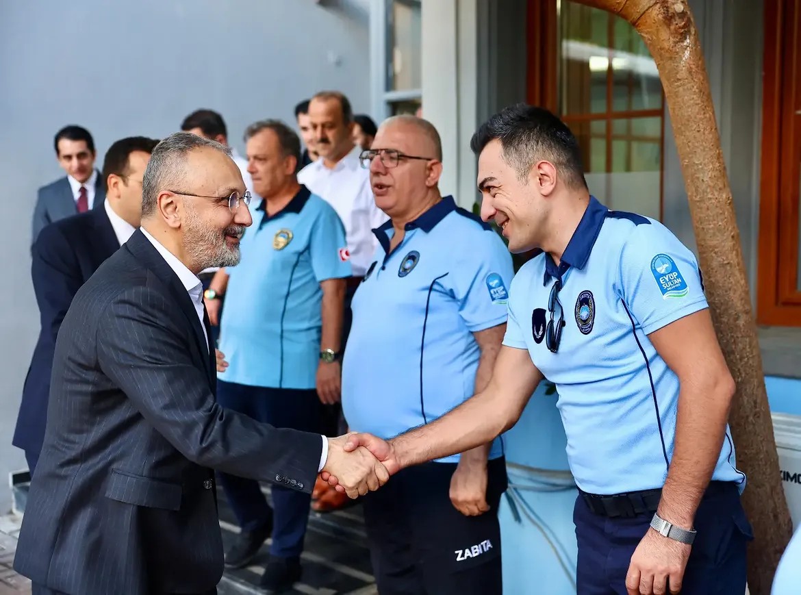 Başkan Özmen, Zabıta Haftası'nda zabıta personeliyle bir araya geldi Başkan Özmen, Zabıta Haftası'nda zabıta personeliyle bir araya geldi