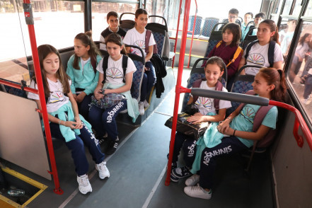 Eyüpsultan'da Öğrencilere Abonman ve Ücretsiz Servis Desteği